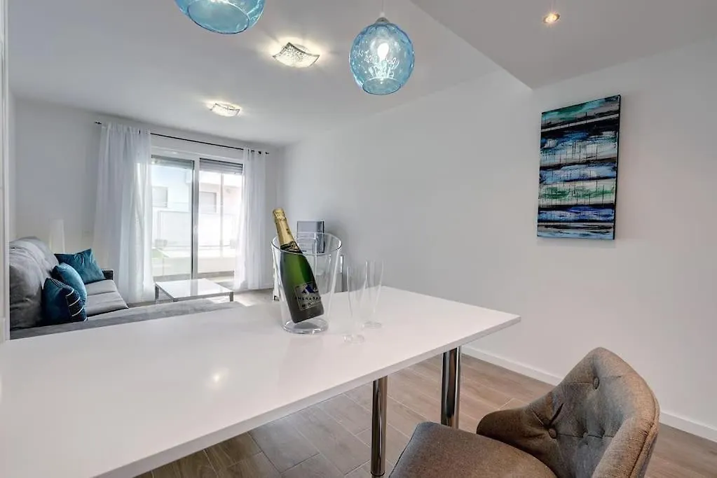 Brand New Modern Ground Floor Apartment In Marbella With Rooftop Pool And Gym España